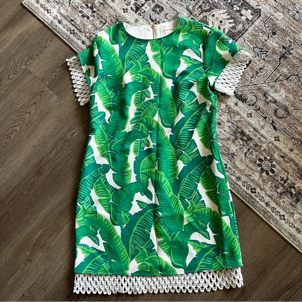 Sail to Sable Banana Leaf Shift Dress size 4